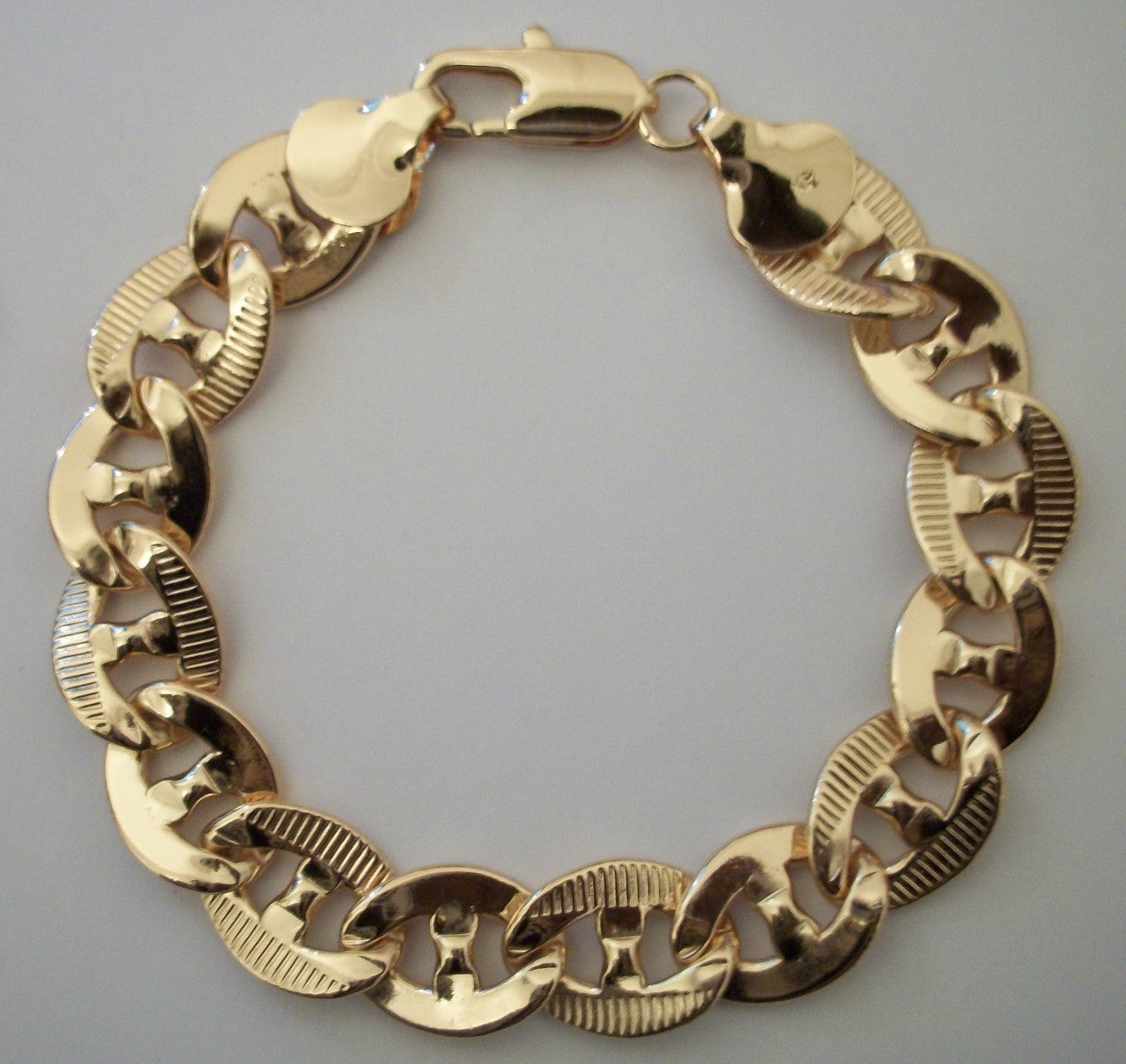 Flat Detailed Curb Bracelet