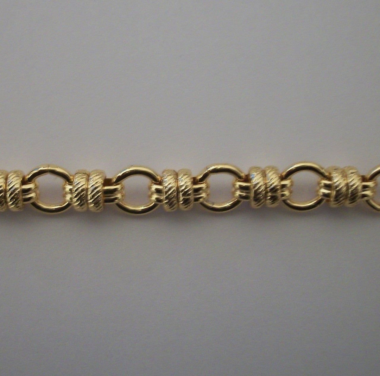 Gold Alternate Circles Bracelet
